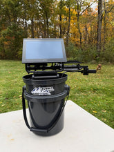 Load image into Gallery viewer, Summit Bucket Shuttle