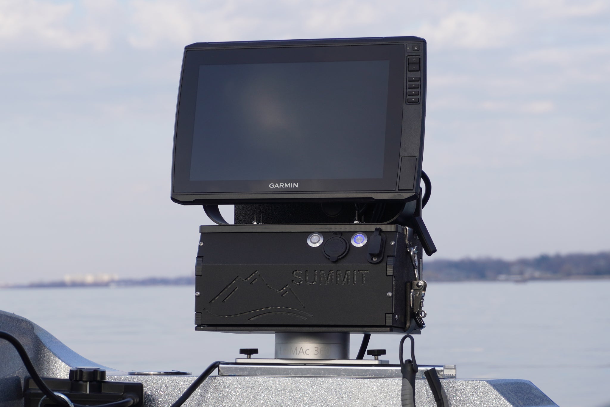 Larmac 360 Rotating Track Mounting System – Summit Fishing Equipment